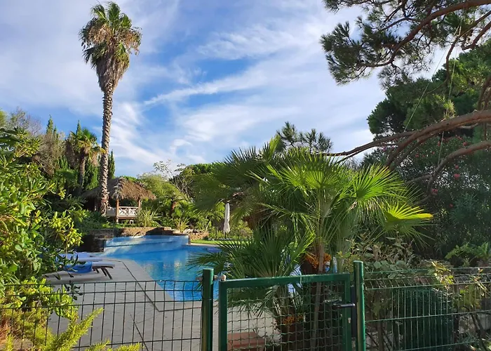 Route De Ramatuelle فيلة *