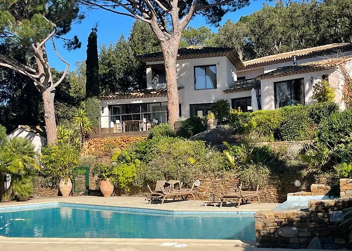 Route De Ramatuelle * La Croix-Valmer